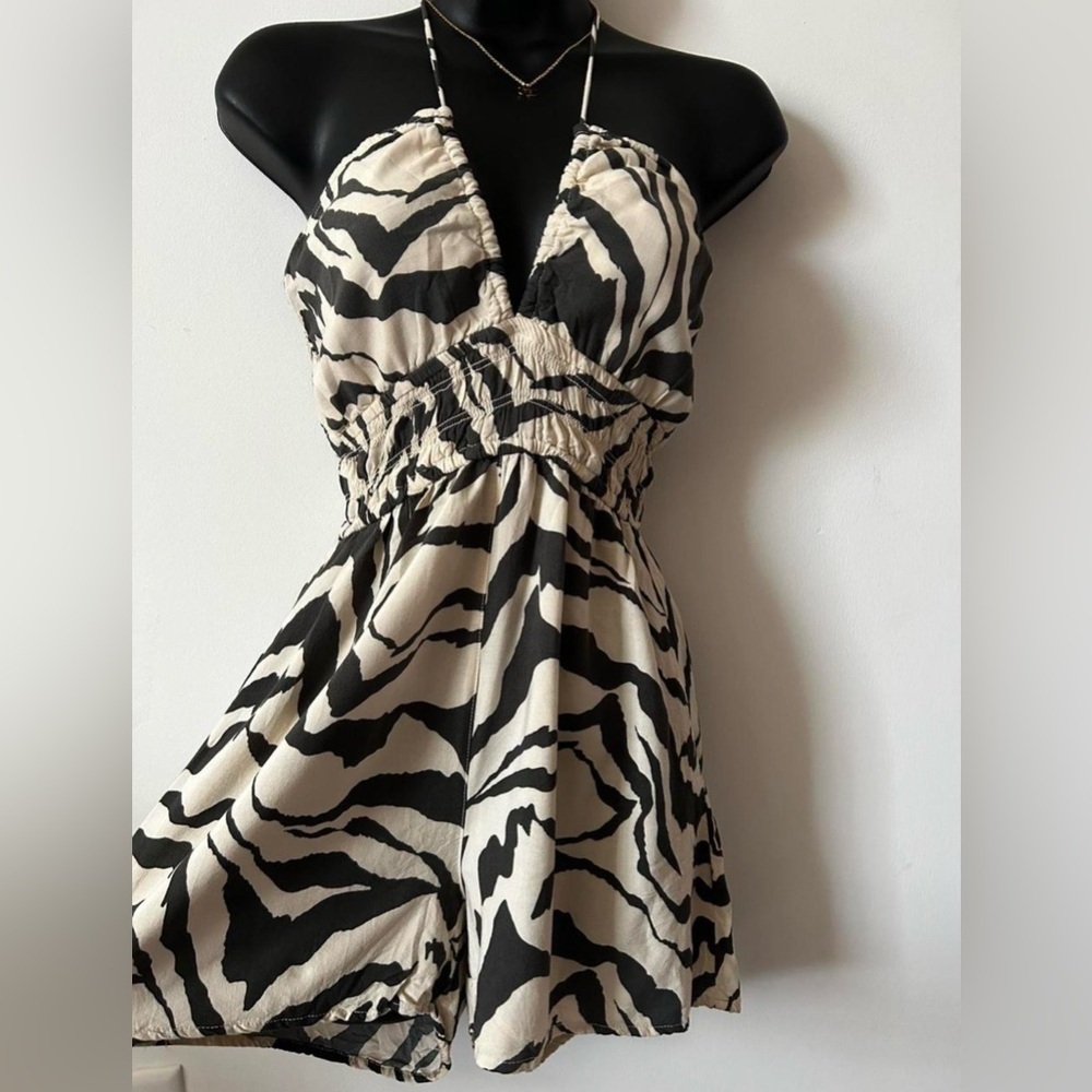 H&M Dark Green & Cream Zebra-Print Halter Romper 🦓🦓